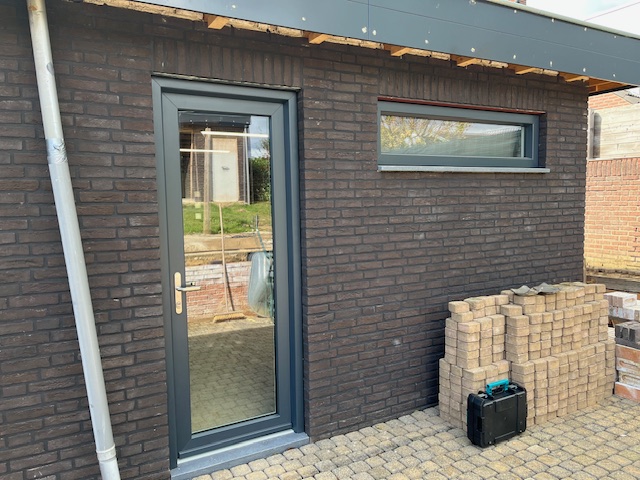 Garage in stijl gerenoveerd in Beesel