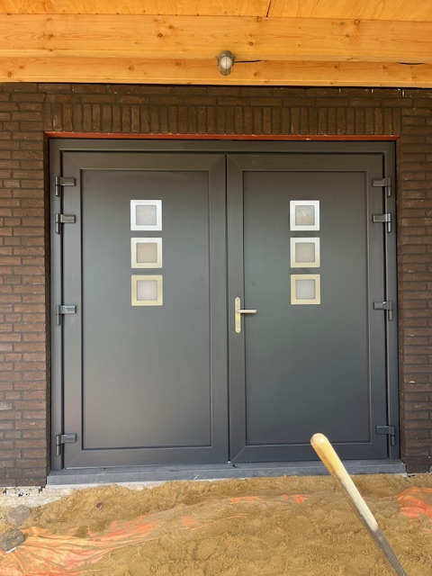 Garage in stijl gerenoveerd in Beesel